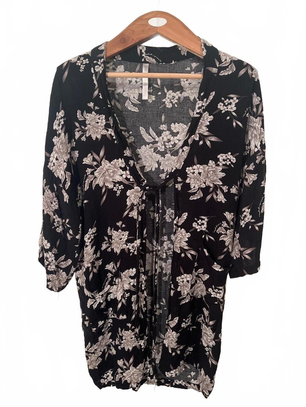 Spiritual Gangster Black and White Floral Rayon Kimono OS